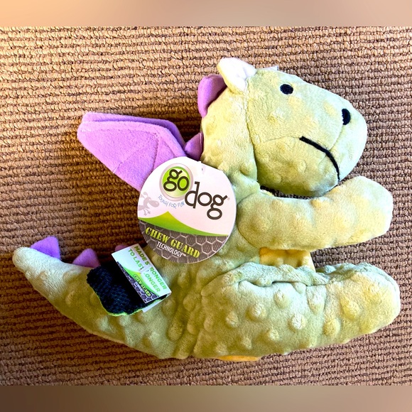 NWT GoDog Dragons Chew Guard Squeaky Plush Dog Toy - Picture 1 of 5